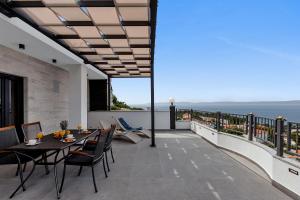 Balkón nebo terasa v ubytování Villa Pejic NEW, PENTHOUSE