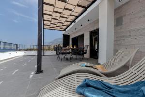 Balkón nebo terasa v ubytování Villa Pejic NEW, PENTHOUSE