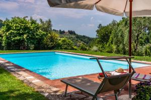 The swimming pool at or close to Appartamento Piero