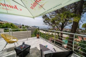 Příroda nedaleko apartmánu + 30 fotografií