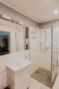 Kúpeľňa v ubytovaní Apartament Wiktoria + 4 fotografie