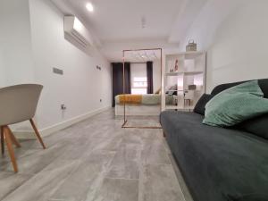 Posedenie v ubytovaní LoftinMalaga
