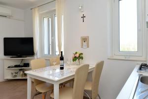 Fotografie z fotogalerie ubytování Beach apartment VAMI with sea view v Murteru