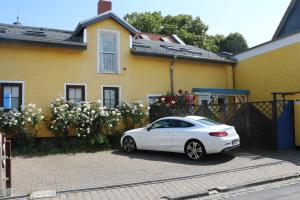 Afbeelding uit fotogalerij van gelbeshaus1 in Schwalbach am Taunus