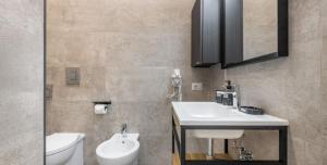 A bathroom at Ichnusa Rooms