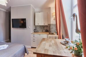Kuchnia lub aneks kuchenny w obiekcie Apartamenty Świnoujście - Armii Krajowej 11