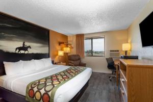 Postel nebo postele na pokoji v ubytování Super 8 by Wyndham Cheyenne WY
