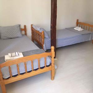 a room with two bunk beds in a room at HOSTEL EMI in Kavadarci