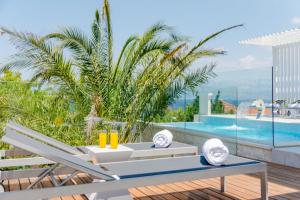 Bazén v ubytování Luxury Villa Complex nebo v jeho okolí