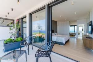 Postel nebo postele na pokoji v ubytování Luxury Villa Complex + 37 fotografií
