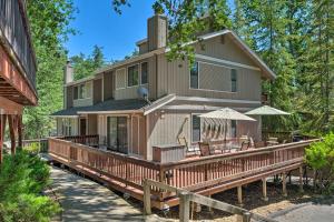 Gallery image of Pine Mountain Lake Haven with Spacious Deck! in Groveland