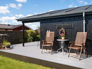 Gallery image of 8 person holiday home in Juelsminde in Sønderby