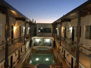 Bazén v ubytování Hotel Paquime nebo v jeho okolí
