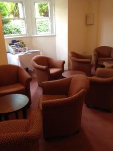 The lounge or bar area at Ashley Hotel 