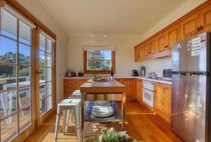 A kitchen or kitchenette at Monterey Bay of Fires