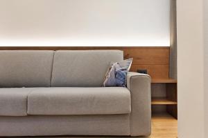 A seating area at Apartments Montblanc Sella