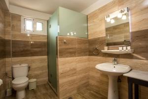 Kúpeľňa v ubytovaní Rea Hotel + 37 fotografií
