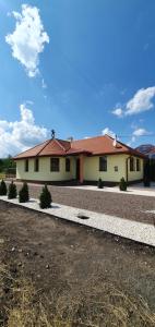 Budova, v ktorej sa apartmánový hotel nachádza