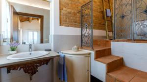 Gallery image of Ca' Pellicciano 8, Emma Villas in Longiano