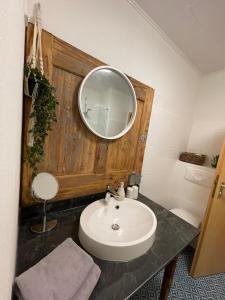 Ein Badezimmer in der Unterkunft Pension Alt Naumburg