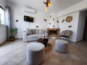 Imagen de la galería de Janakos View Apartment with Private Pool, en Glinado Naxos