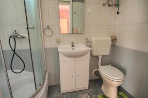 Koupelna v ubytování Apartmani More Krk