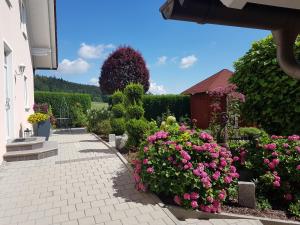 Zahrada ubytování Ferienwohnung Toni mit Balkon und Garten