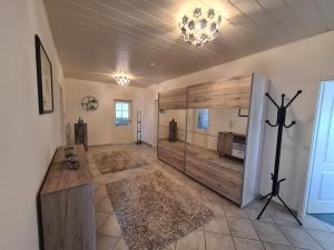 PemflingにあるFerienwohnung Toni mit Balkon und Gartenのギャラリーの写真 +7枚の写真