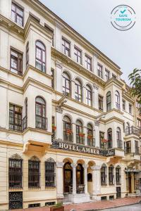 The building in which a szállodákat is located