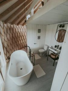 Fotografia z galérie ubytovania Jurty Glamping v destinácii Gostynin