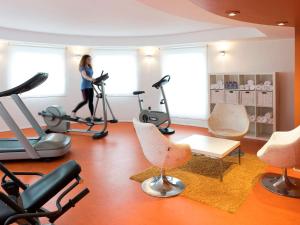 
The fitness center and/or fitness facilities at ibis Luxembourg Aeroport
