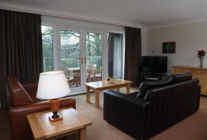 Et sittehjørne på Macdonald Forest Hills Resort