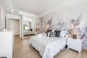 Postel nebo postele na pokoji v ubytování Brandnew apartment by the beach + 15 fotografií