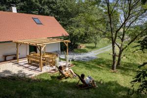 Budova, v ktorej sa dovolenkový dom nachádza