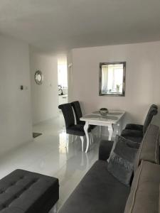 Posedenie v ubytovaní Apartament Chanel Centrum