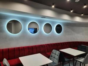 Gallery image of Red Cube Hotel in Kamianets-Podilskyi