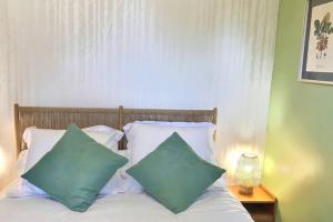 Ένα ή περισσότερα κρεβάτια σε δωμάτιο στο CENTRE-VILLE CATHEDRALE ET PARKING GRATUIT