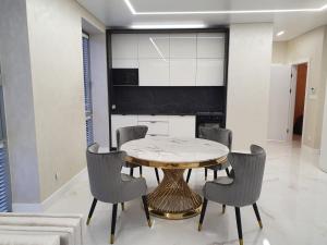 Część wypoczynkowa w obiekcie Apartament Faltom 20 Yacht Park Premium