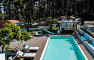 Afbeelding uit fotogalerij van Forest Sani Villa in Sani Beach