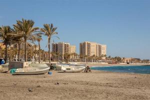 Foto da galeria de El Rinconcito Cubano en la playa em Almeria