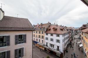 an overhead view of a city street with buildings at Le Puit Saint Jean 3 - Apartment for 2-4 people in Annecy