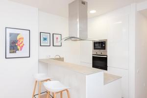 Dapur atau dapur kecil di Magnificient Furnished Francisco Remiro Apartments in Guindalera