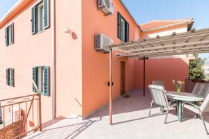 Balkón nebo terasa v ubytování Apartment Grafulin