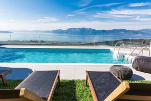 Swimmingpoolen hos eller tæt på Serenity Penthouse