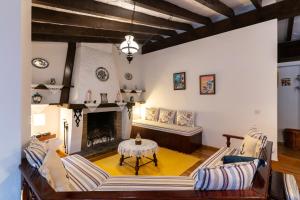 Afbeelding uit fotogalerij van Forest Sani Villa in Sani Beach