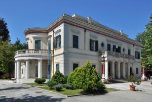The building in which Az apartmant is located
