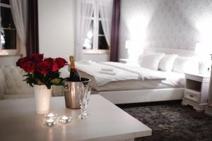 Posteľ alebo postele v izbe v ubytovaní Hotel Nadodrzański Dwór - Nowa Sól