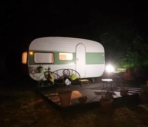 Fotografie z fotogalerie ubytování Ma caravane dans les collines v destinaci Villeneuve-la-Comptal