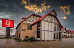 Gallery image of Red Roof Inn Monroe in Monroe