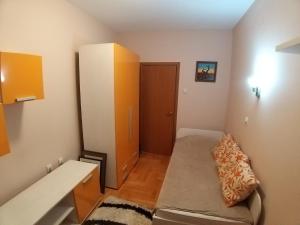 ニシュにあるBrown Apartment - Niš Centerのギャラリーの写真